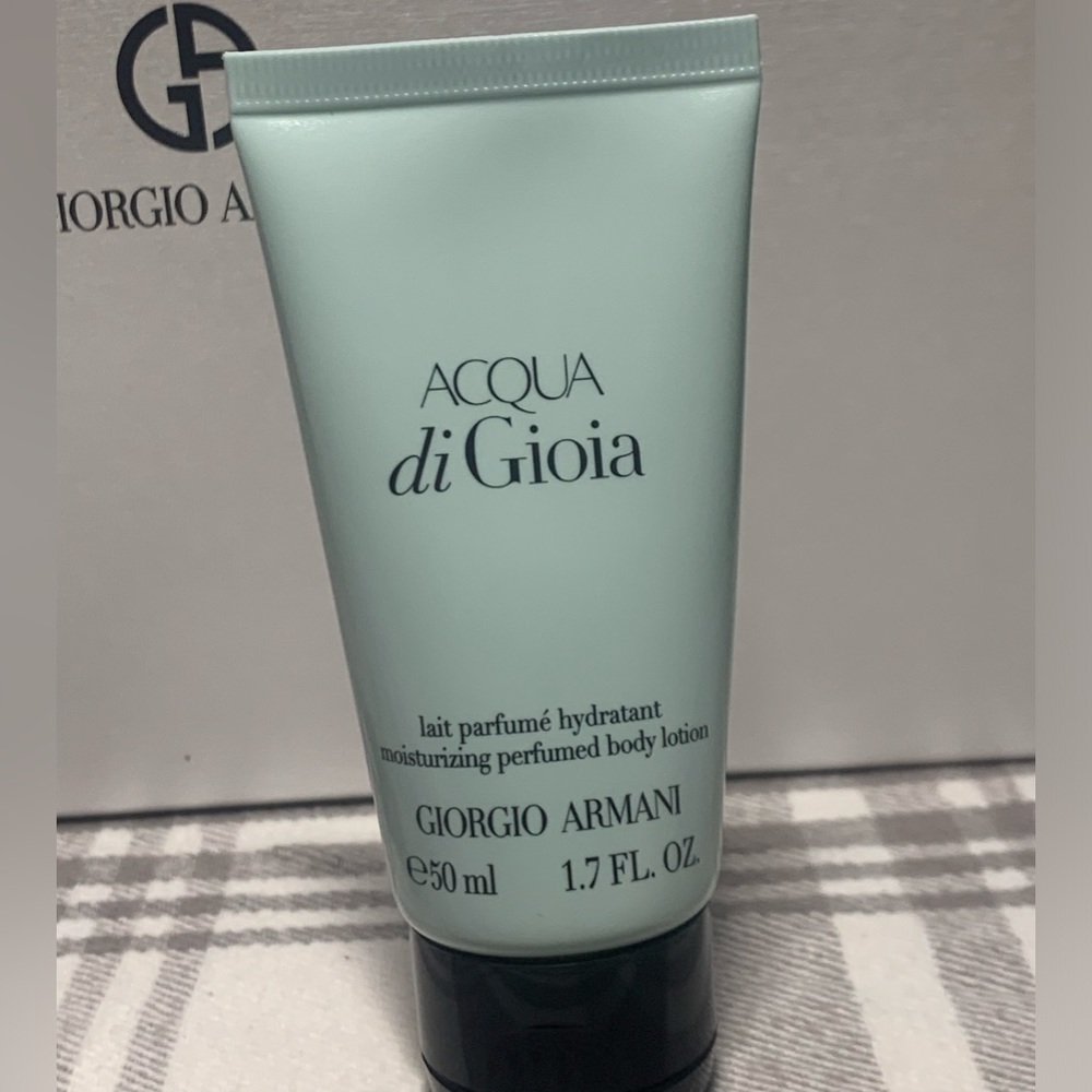 Giorio Armani Acqua di Gioia Mini Set (Sorry, No Offers Accepted) - Picture 4 of 16